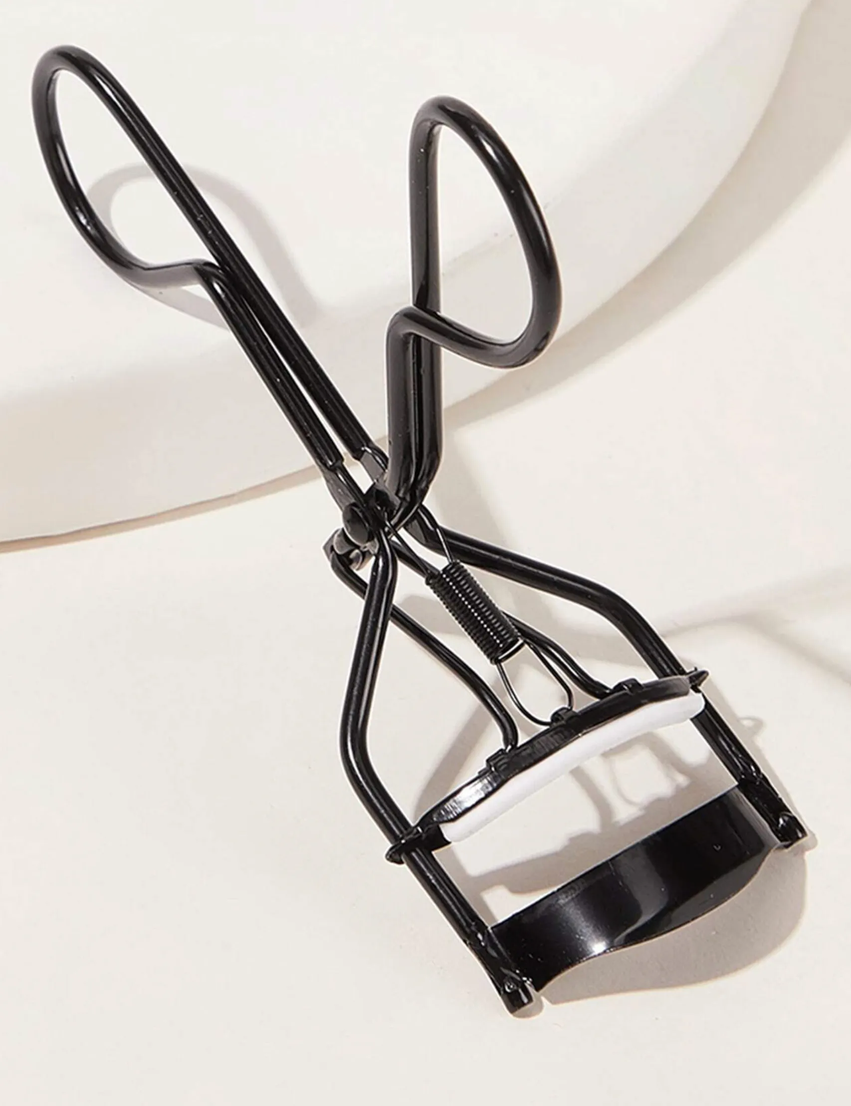 Black Eyelash Curler